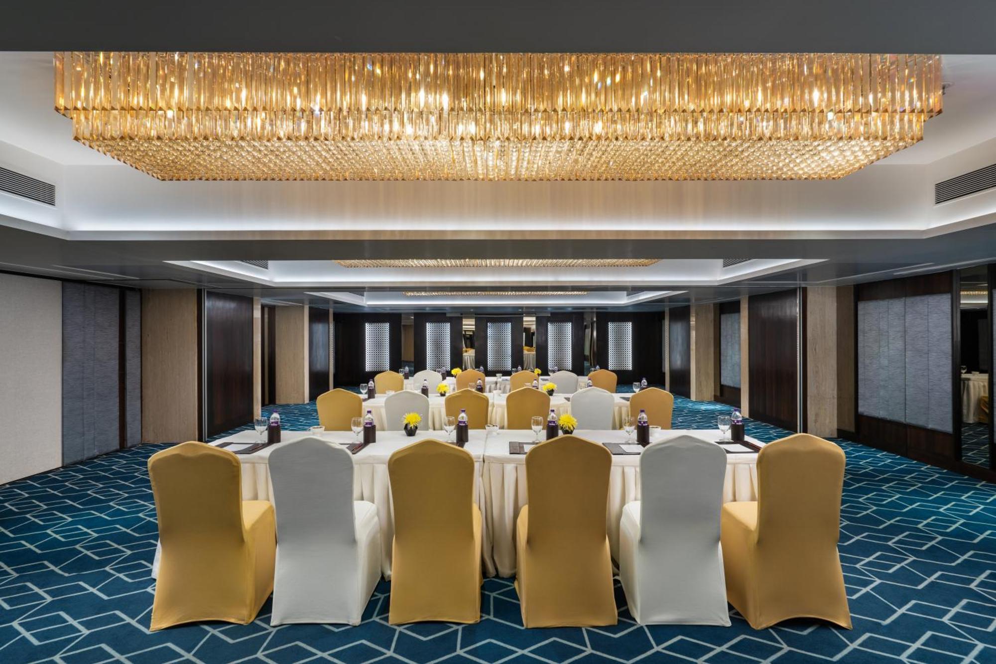 Wow Crest, Indore - Ihcl Seleqtions Екстериор снимка