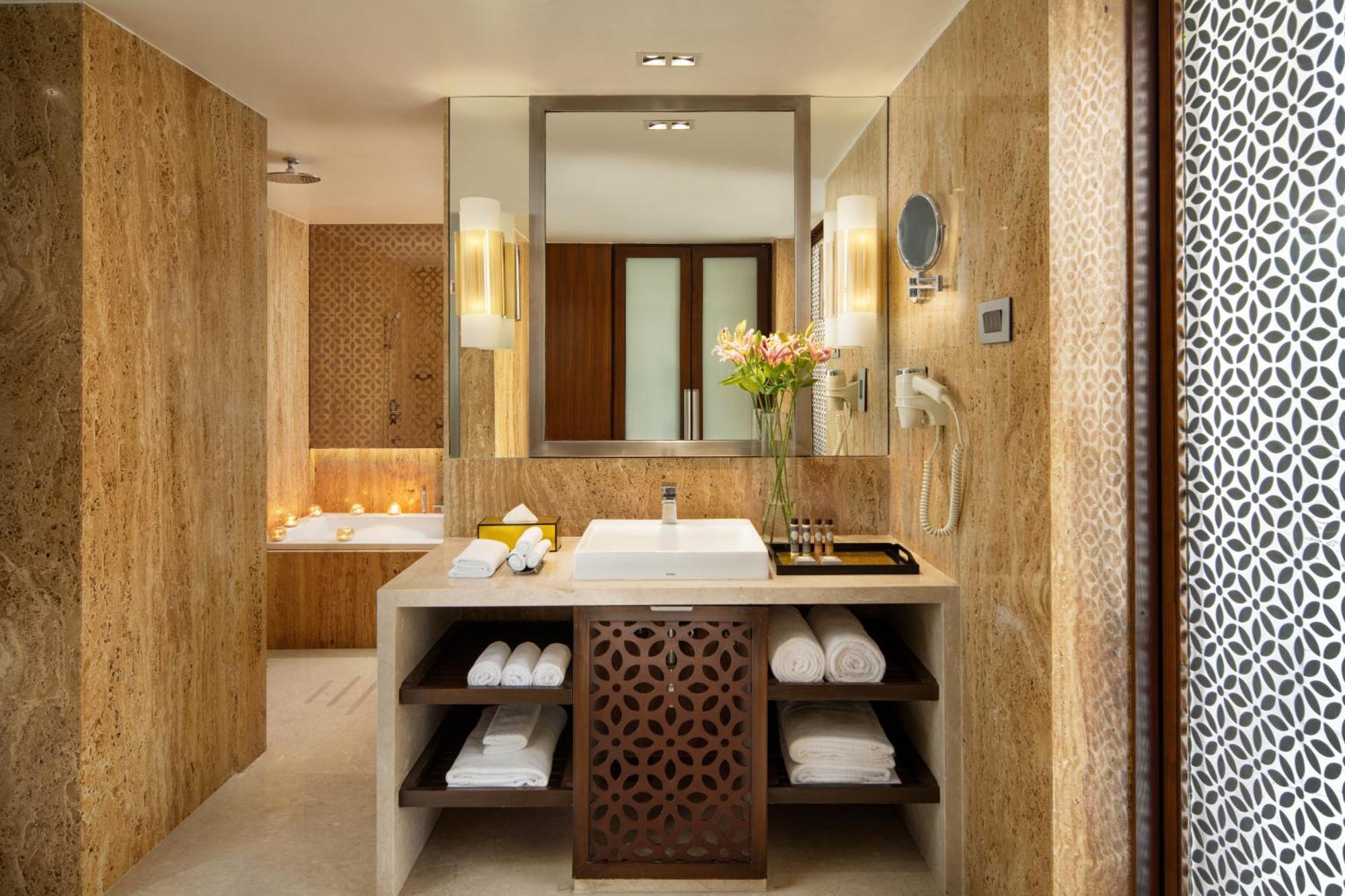 Wow Crest, Indore - Ihcl Seleqtions Екстериор снимка